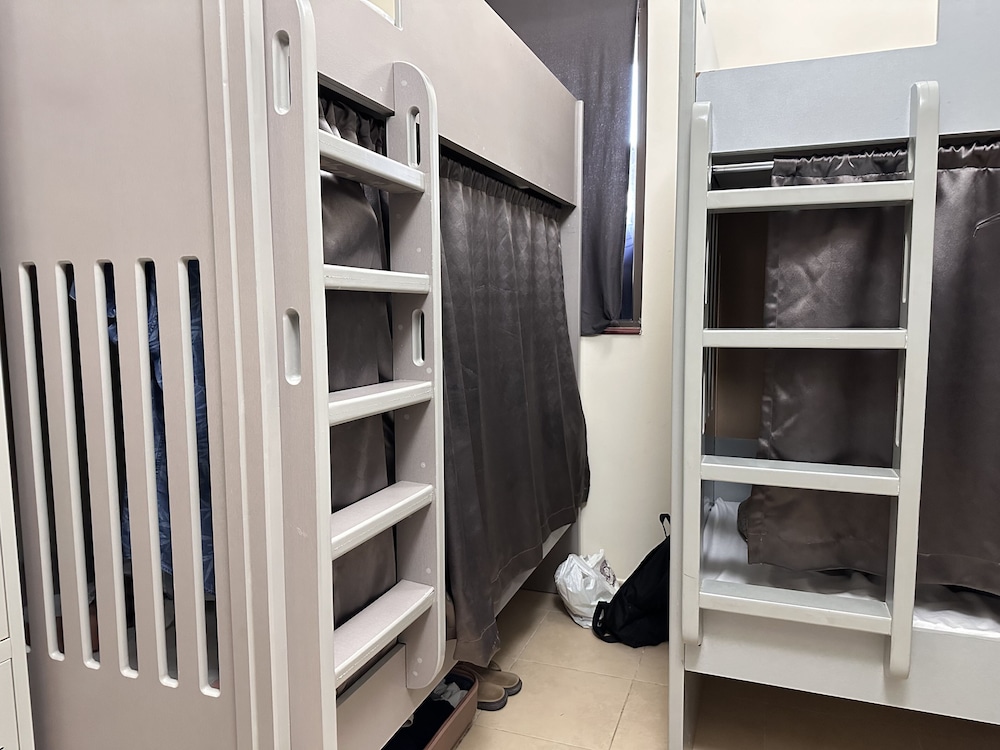Royal Shared Dormitory, Men only, Shared Bathroom photo 1