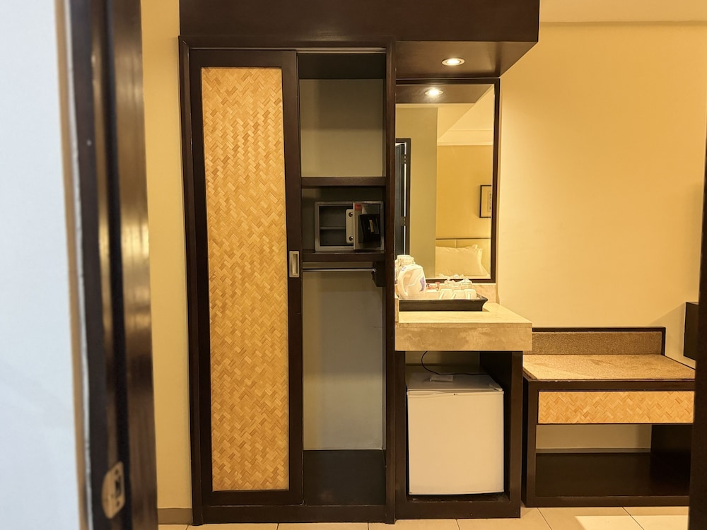 Deluxe Room - Photo 10