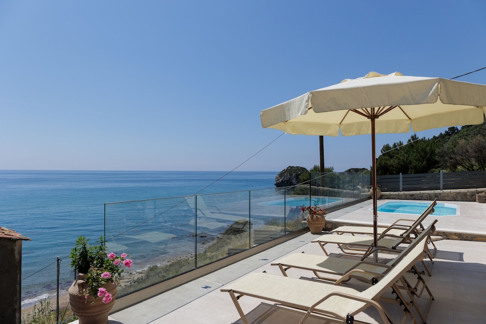 Villa (Filippos)