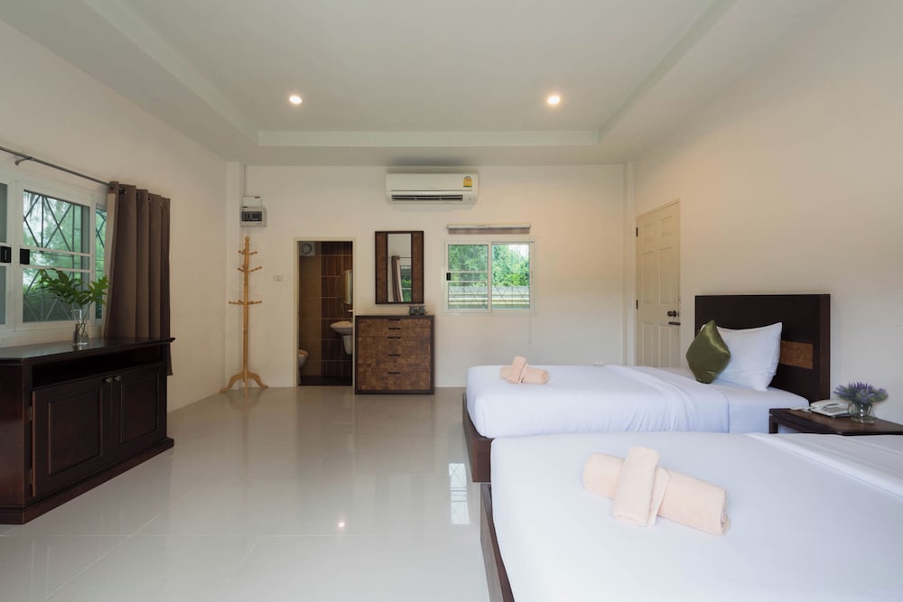 Standard Triple Room photo 2