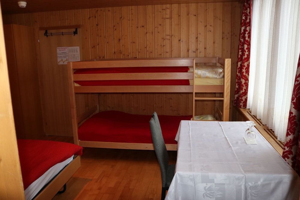 Family Quadruple Room, Ensuite photo 1