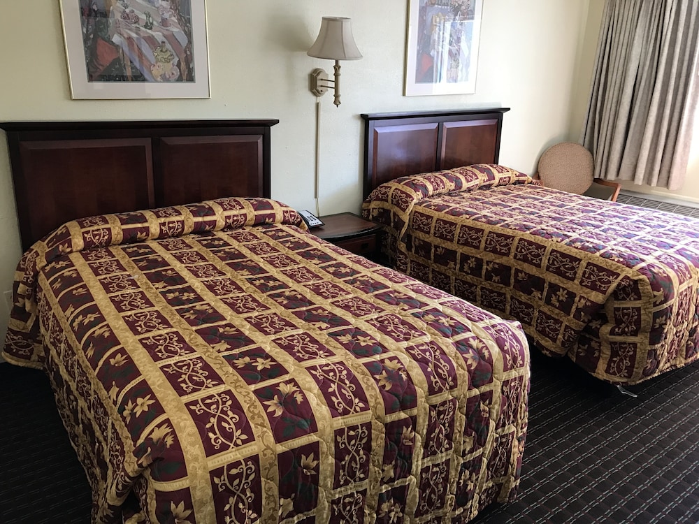 Standard Room, 2 Double Beds photo 1