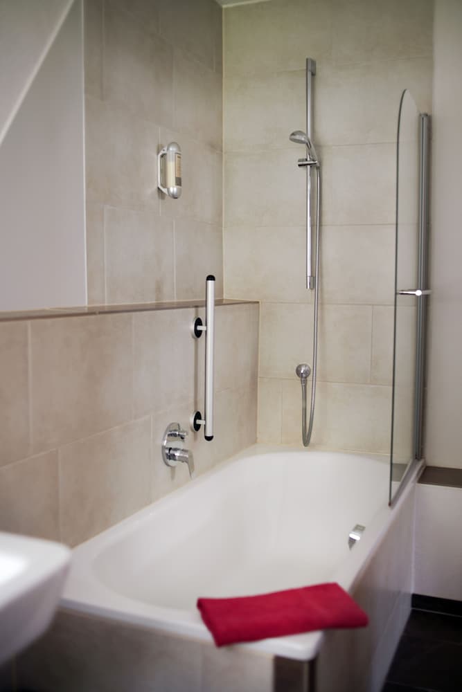 Exclusive Suite, Private Bathroom, River View (SILBER) photo 2