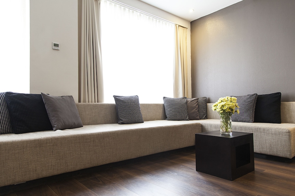 Family Room photo 3