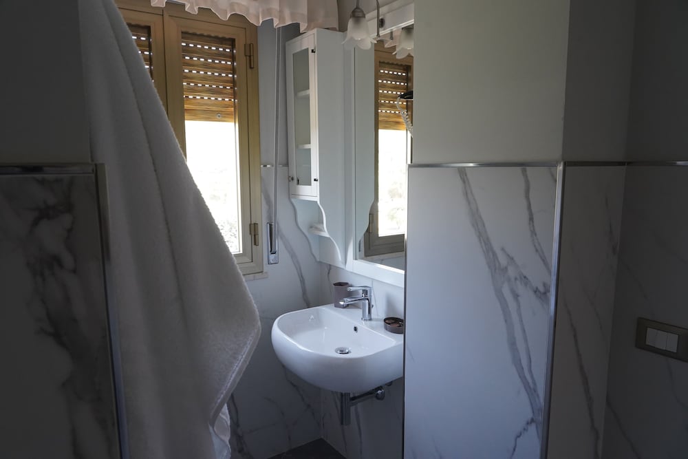 Family Room - Photo 12