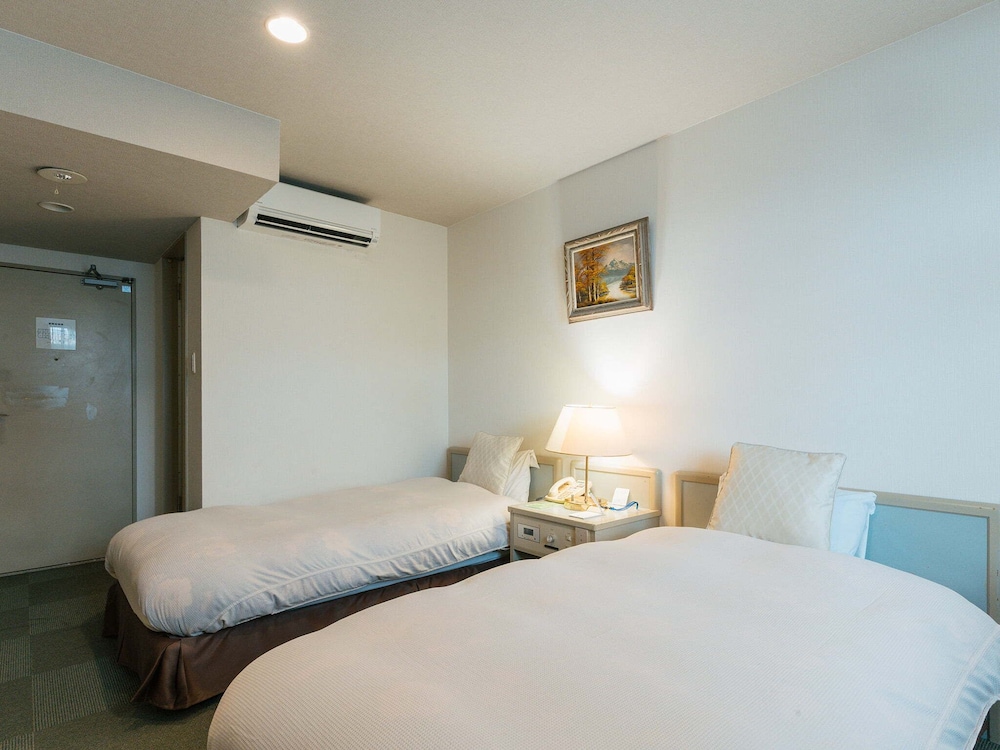 Twin Room, Non Smoking photo 2