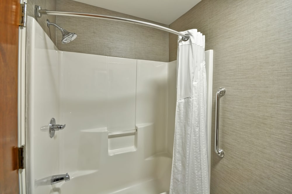 Suite, 1 Bedroom (1 King Bed, 2 Queen Beds) - Photo 6