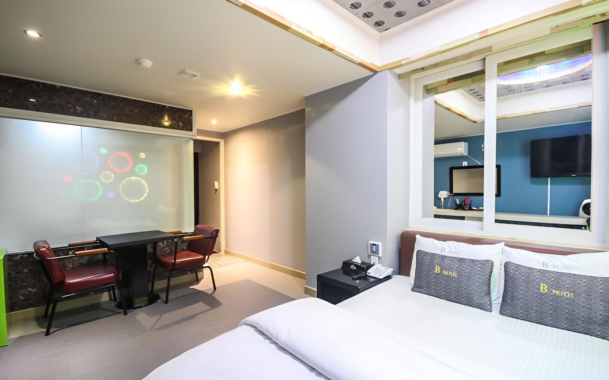 Room (Standard Room) - Photo 2