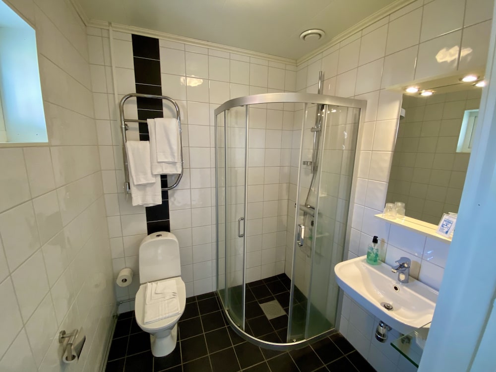 Standard Double Room - Photo 4