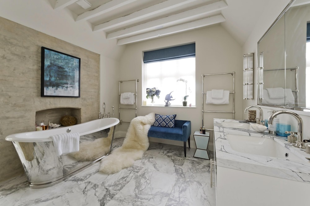 Stunning 5 bed Fulham Home w Indoor Pool Sauna and Private Garden, Photo 4