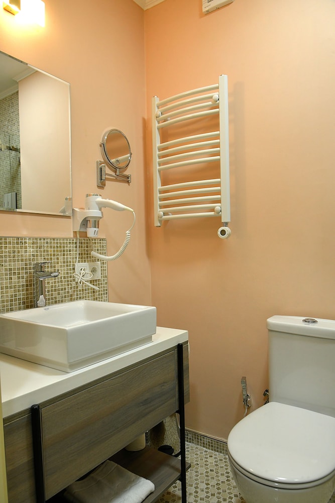 Standard Double Room - Photo 3