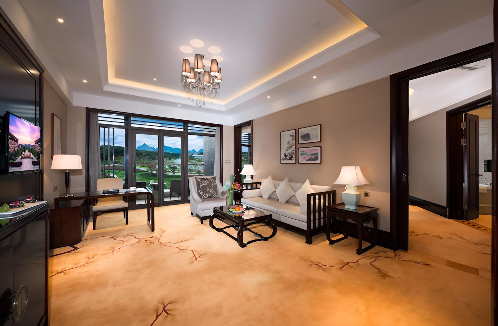 Deluxe Suite photo 3