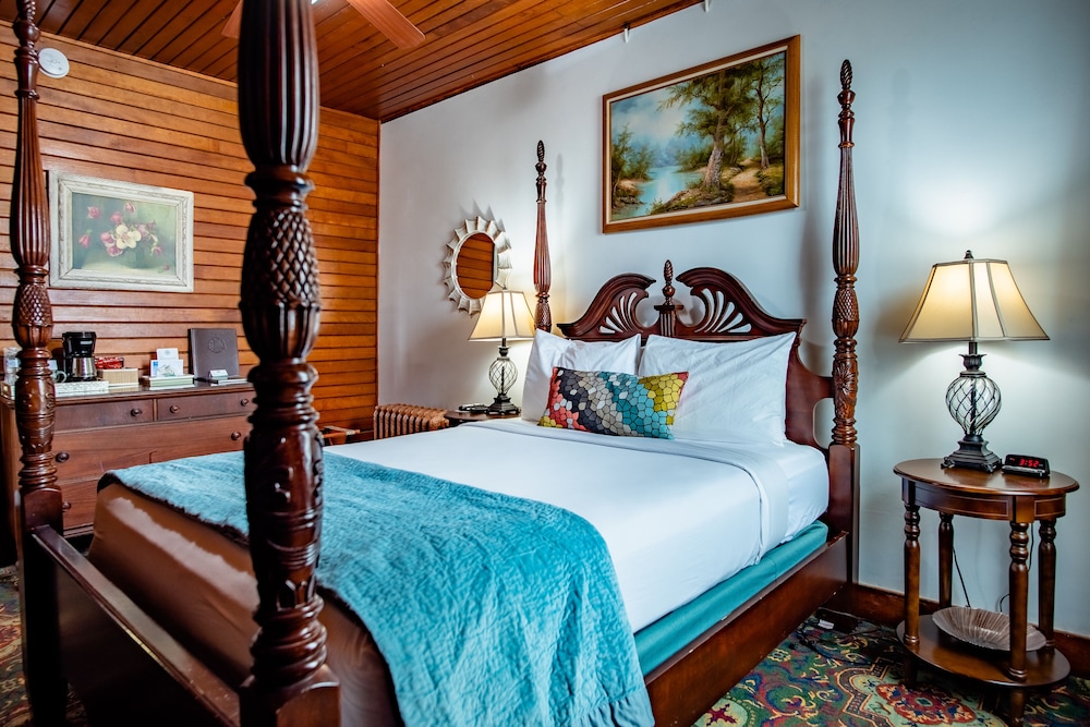 7 - Alexander room photo 2