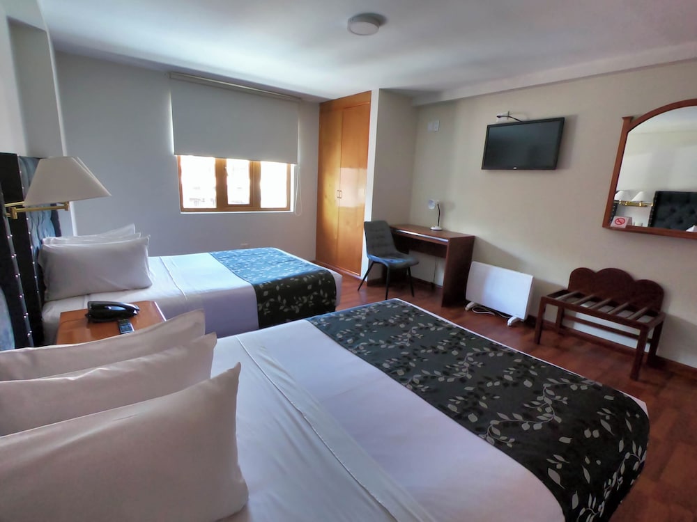 Standard Twin Room, Private Bathroom - Photo 11
