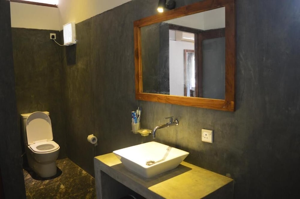 Deluxe Double Room - Photo 12
