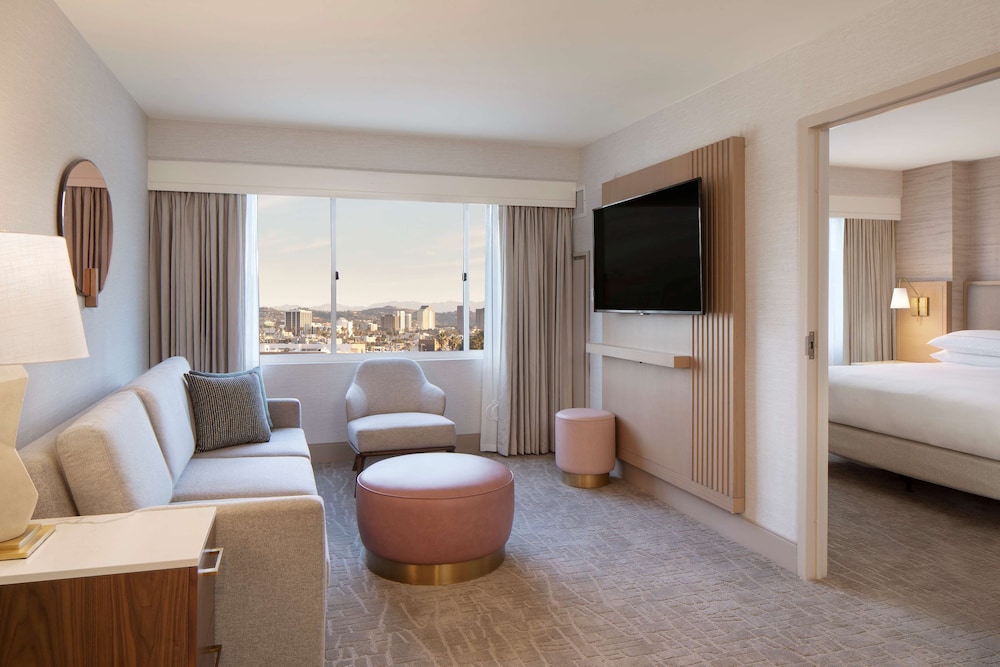 Suite, 1 Bedroom, Accessible (Hearing) - Photo 3