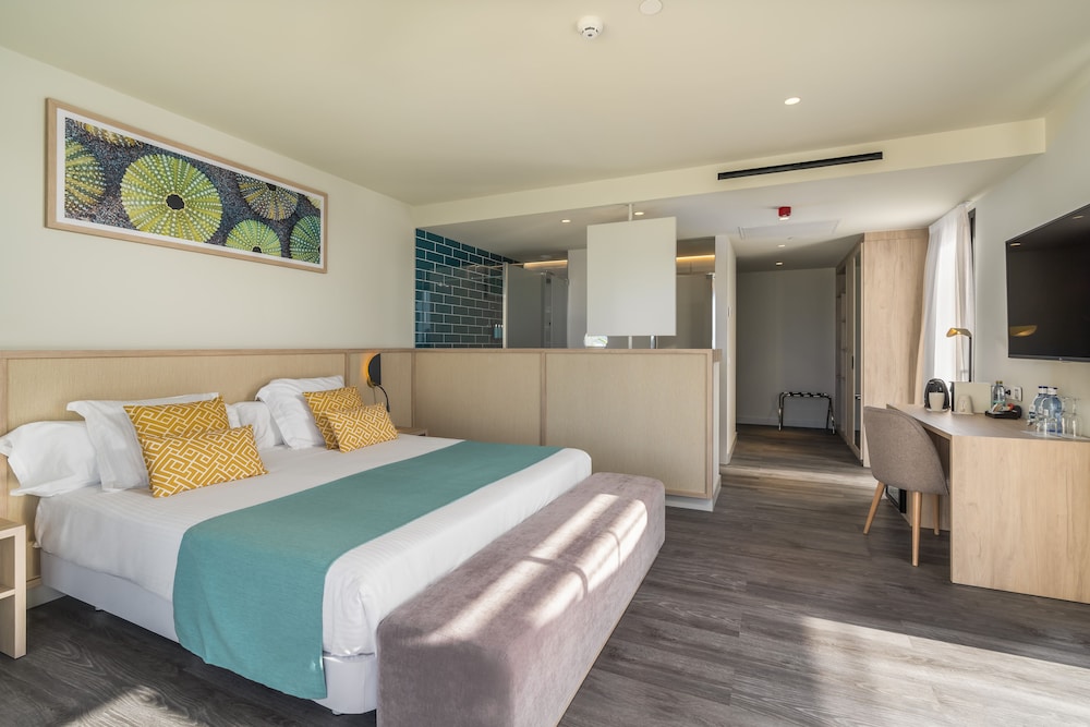 Double Room Single Use, Balcony, Sea View (My Favourite Club)