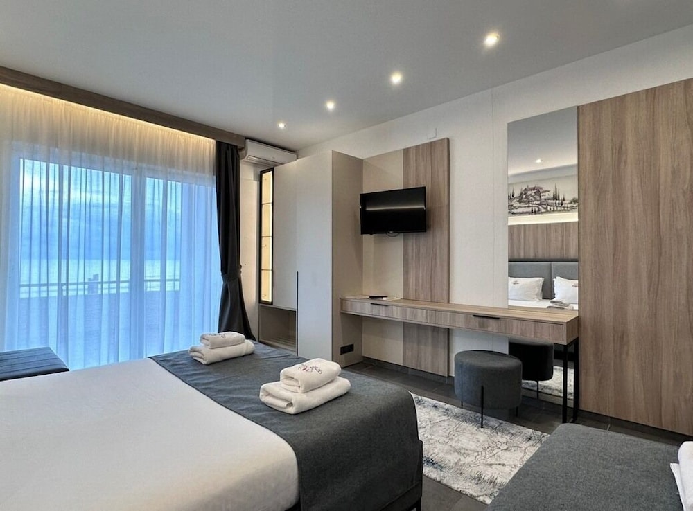Classic Double Room, Balcony