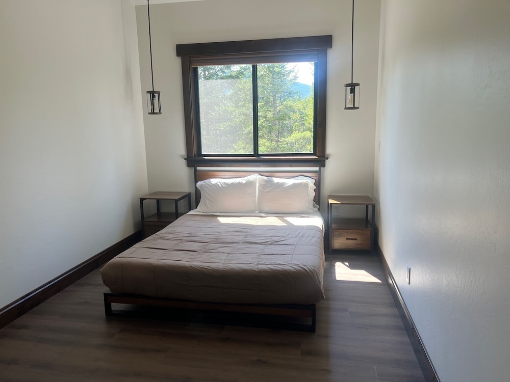 Deluxe Studio Suite