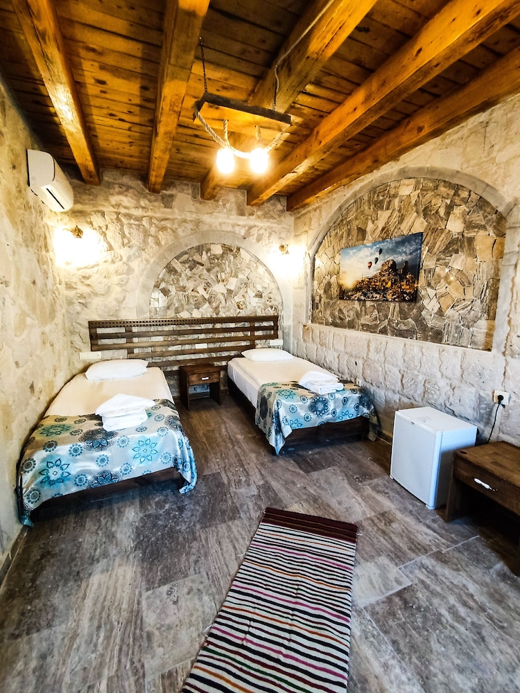Standard Twin Room (Stone)
