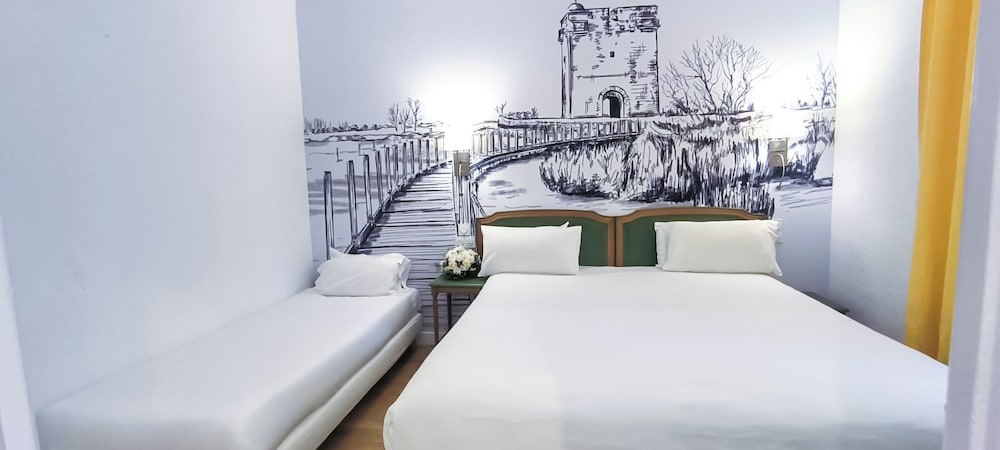 Standard Triple Room - Photo 3