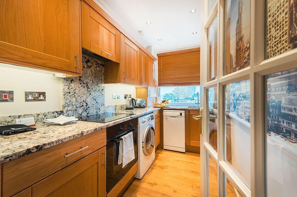Traditional Apartment, 2 Bedrooms, 2 Bathrooms photo 3