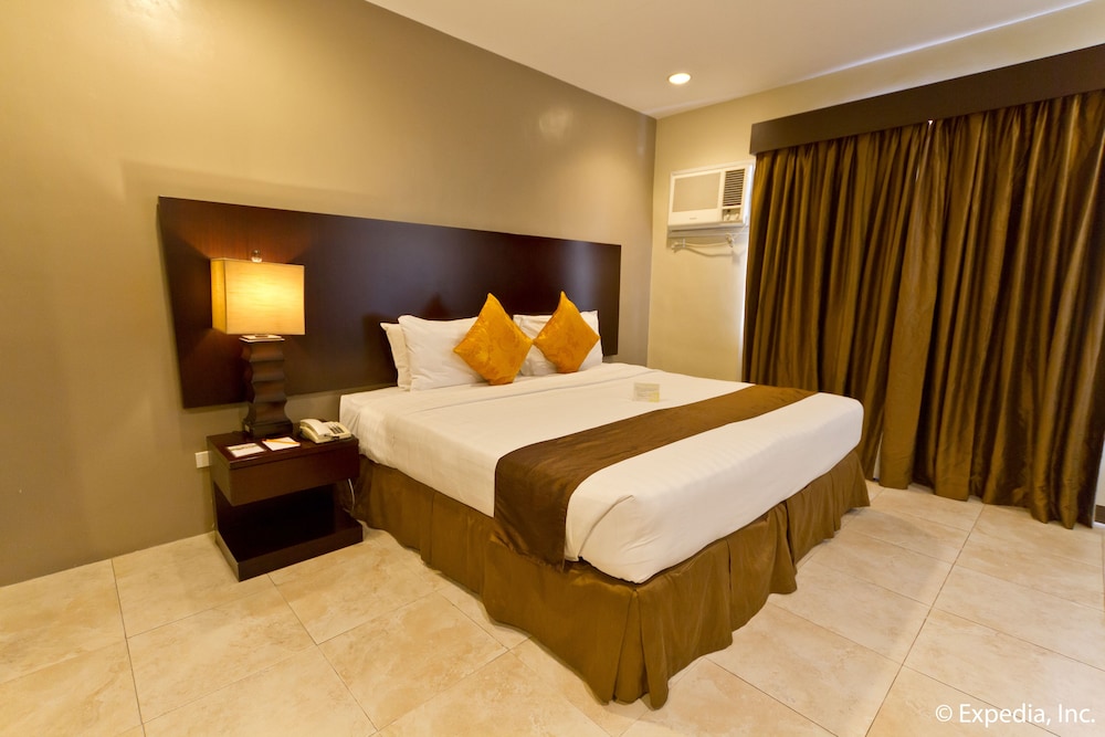 Deluxe Suite - Photo 2