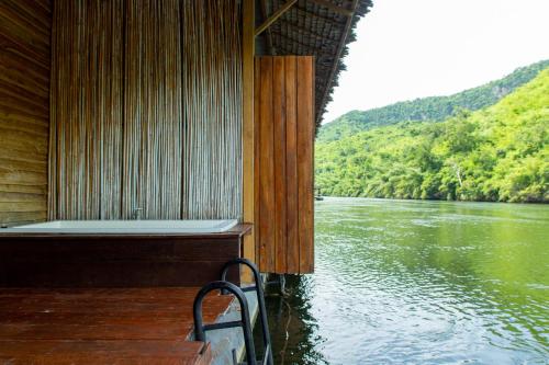 Standard Raft Room with River View - Photo 23