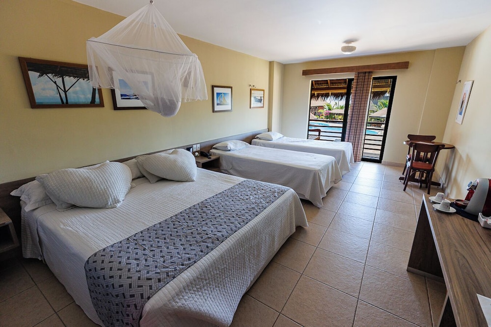 Deluxe Suite, Pool View photo 3