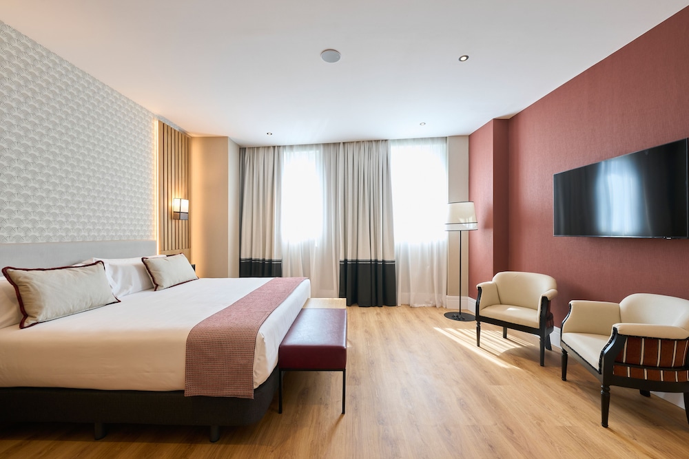 Junior Suite, Private Pool (Deluxe) thumbnail 6
