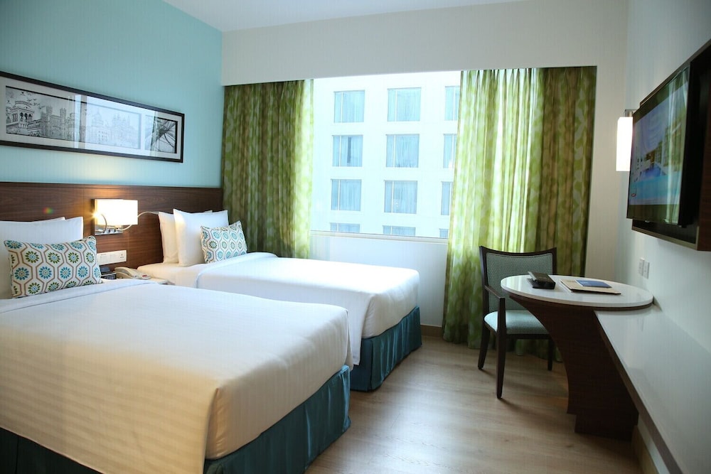 Room, 2 Twin Beds, City View photo 2
