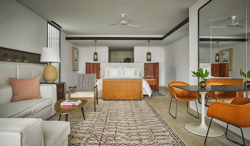 Executive Suite, Oceanfront - Photo 4