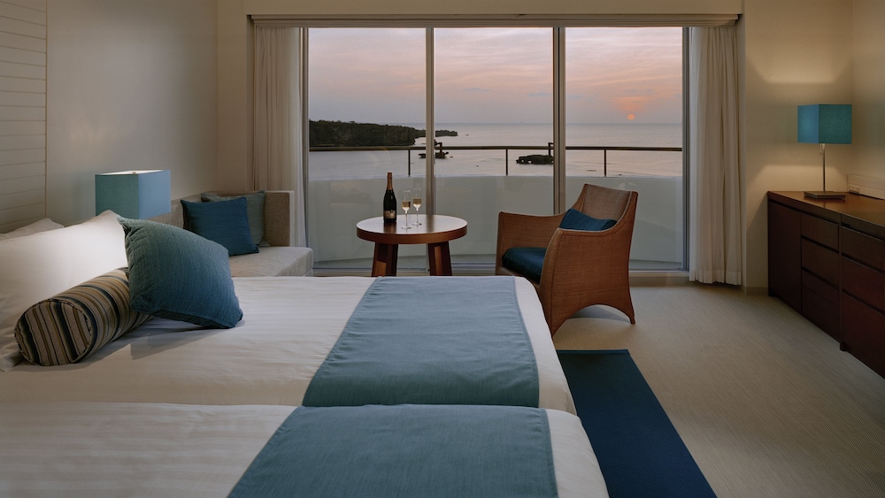 Classic Room, 2 Twin Beds, Beach View - Photo 11