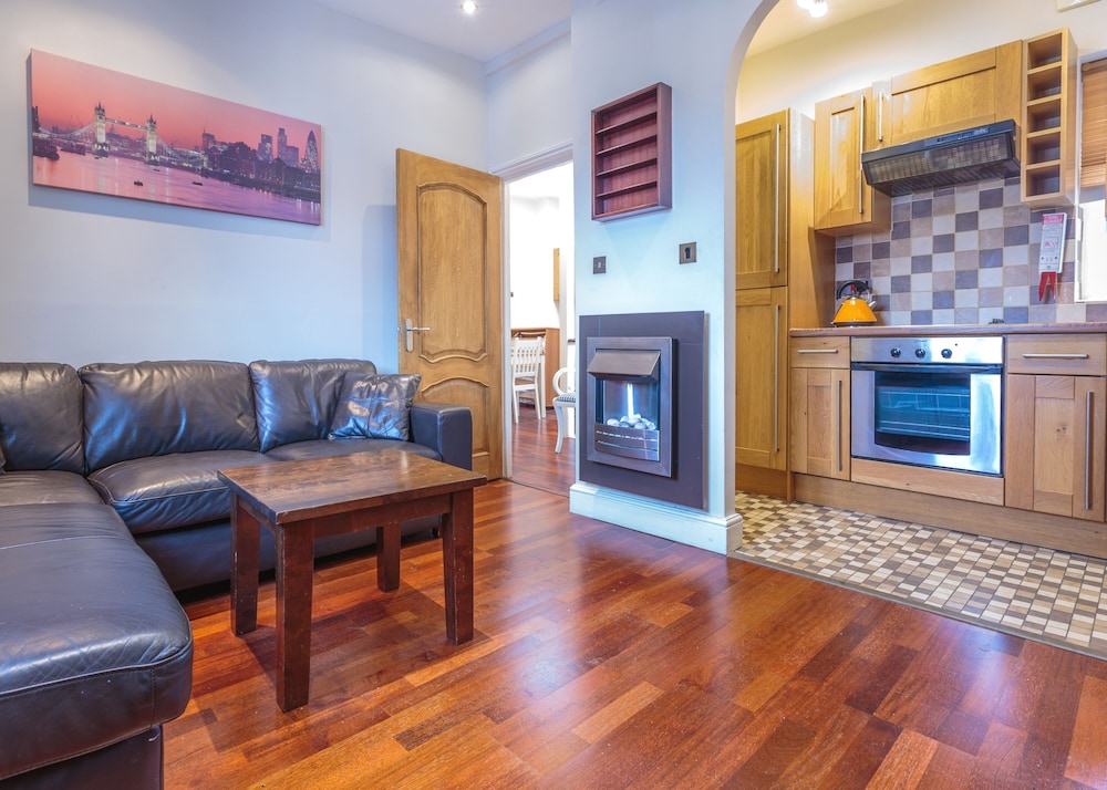Family Apartment, Private Bathroom (3 Bedroom Apartment) photo 2