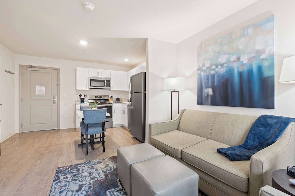 Suite, 2 Bedrooms, Accessible (Hearing) - Photo 13