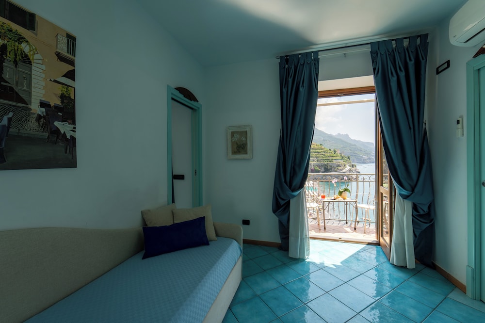Junior Suite, 2 Bedrooms, Sea View photo 3
