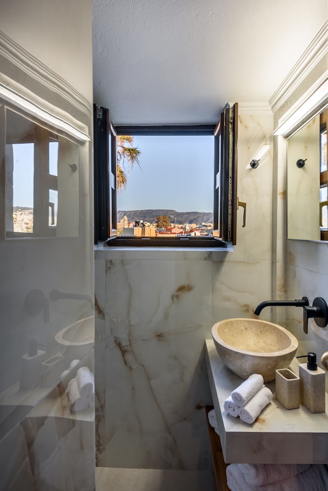 Duplex, City View - Photo 5