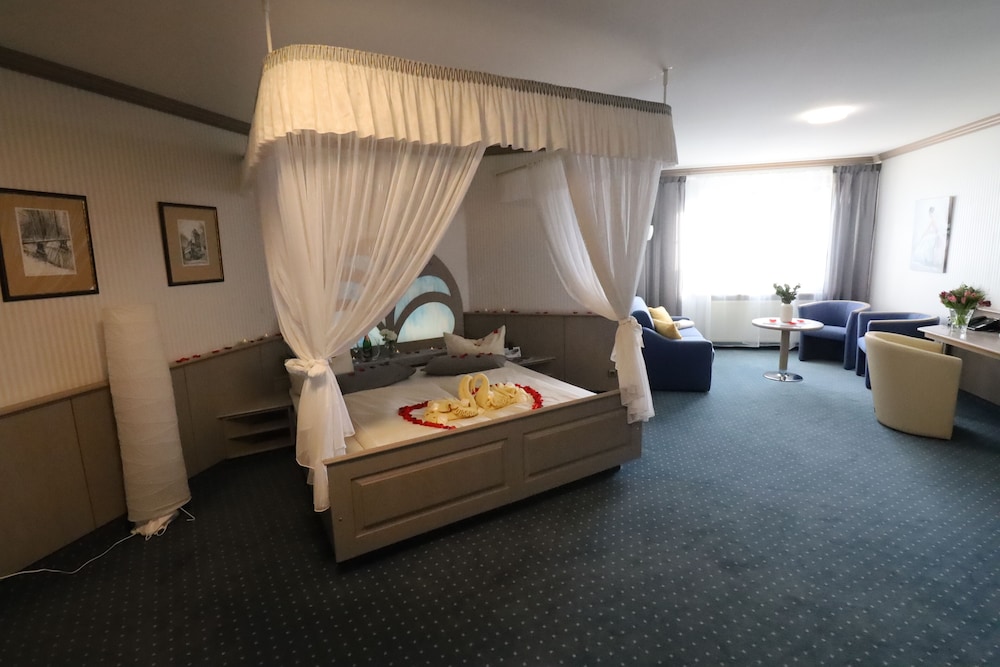 Deluxe Double Room - Photo 8