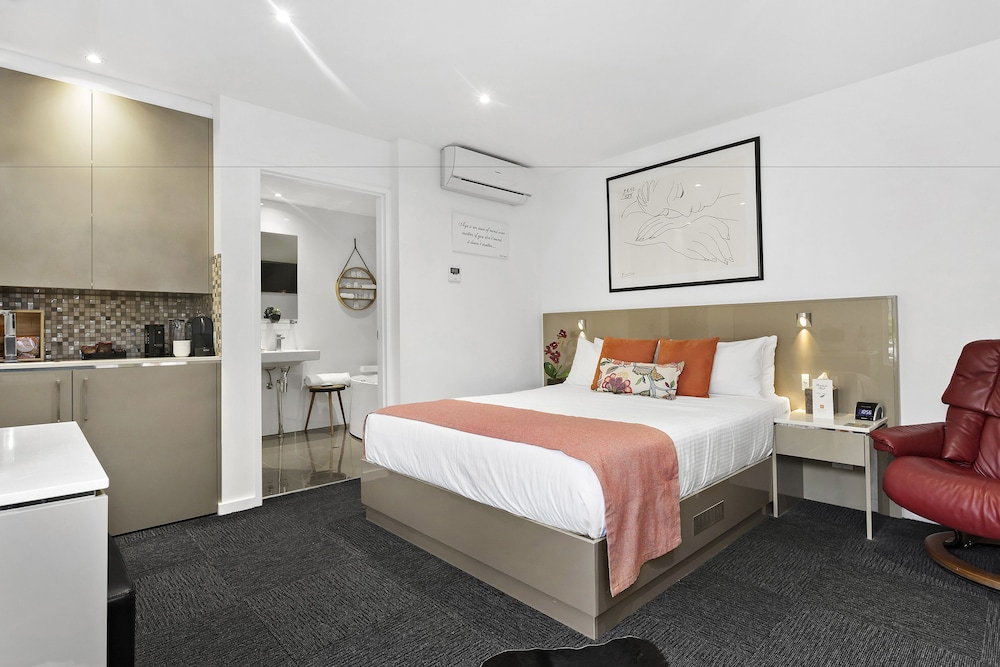 Spa Apartment thumbnail 5