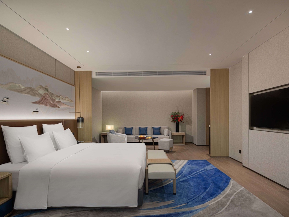 Deluxe Room, 1 King Bed