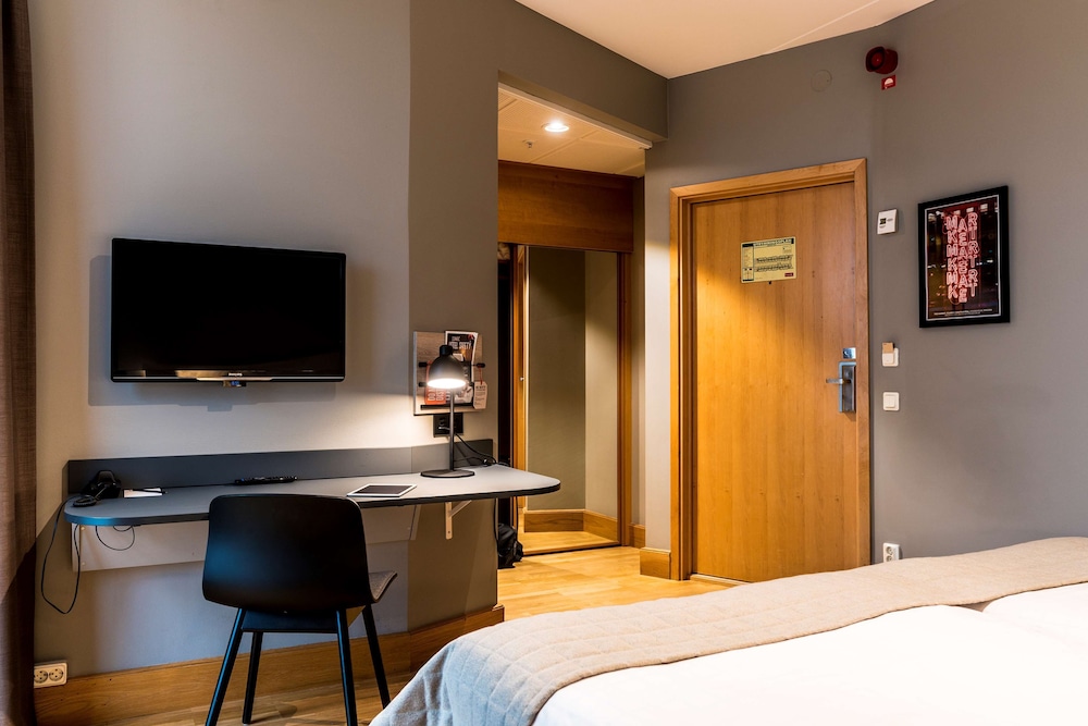 Twin Room - Photo 12