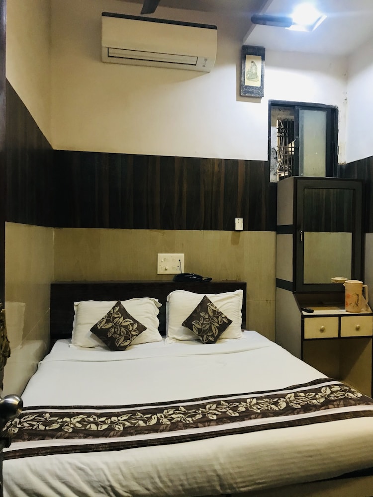 Standard Room - Photo 12