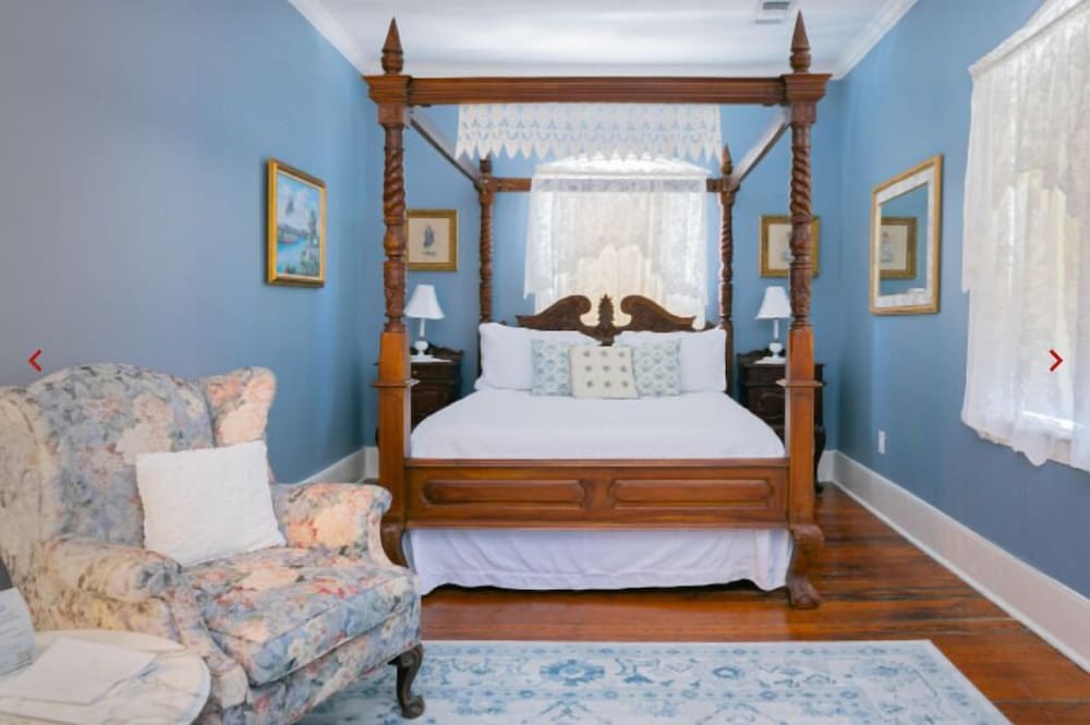 Bluebonnet Suite photo 3