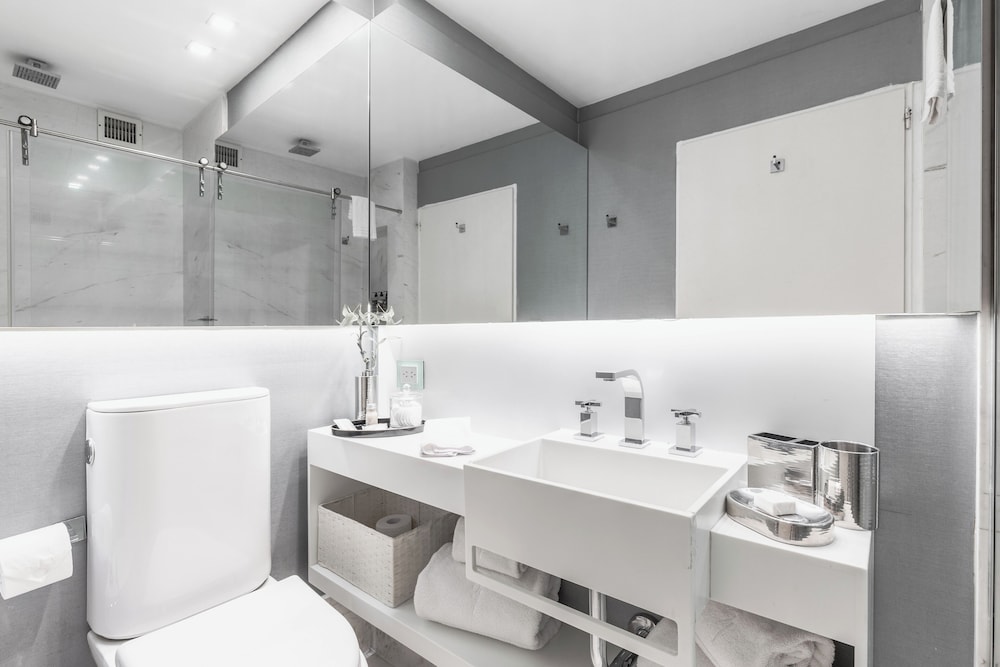 Standard Room thumbnail 6