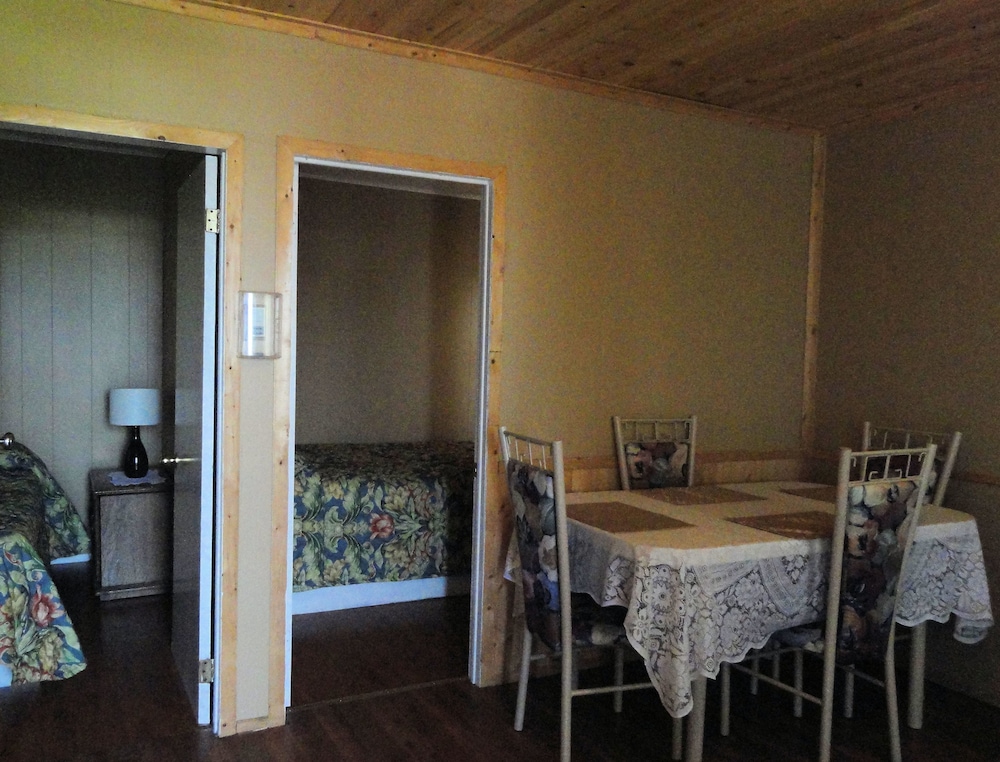 Traditional Cottage, 2 Bedrooms, Kitchenette, River View