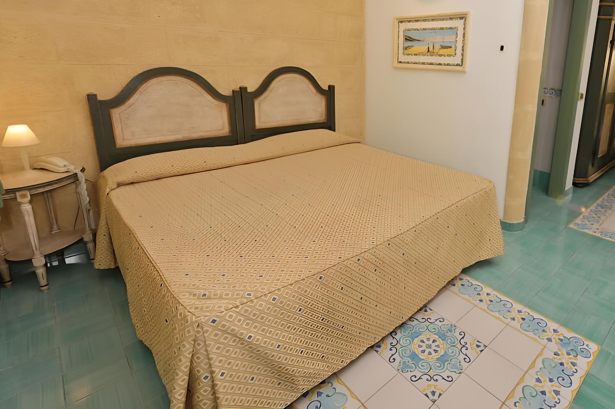 Deluxe Triple Room photo 1
