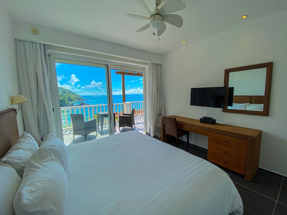 Exclusive Apartment, 4 Bedrooms, Balcony, Ocean View