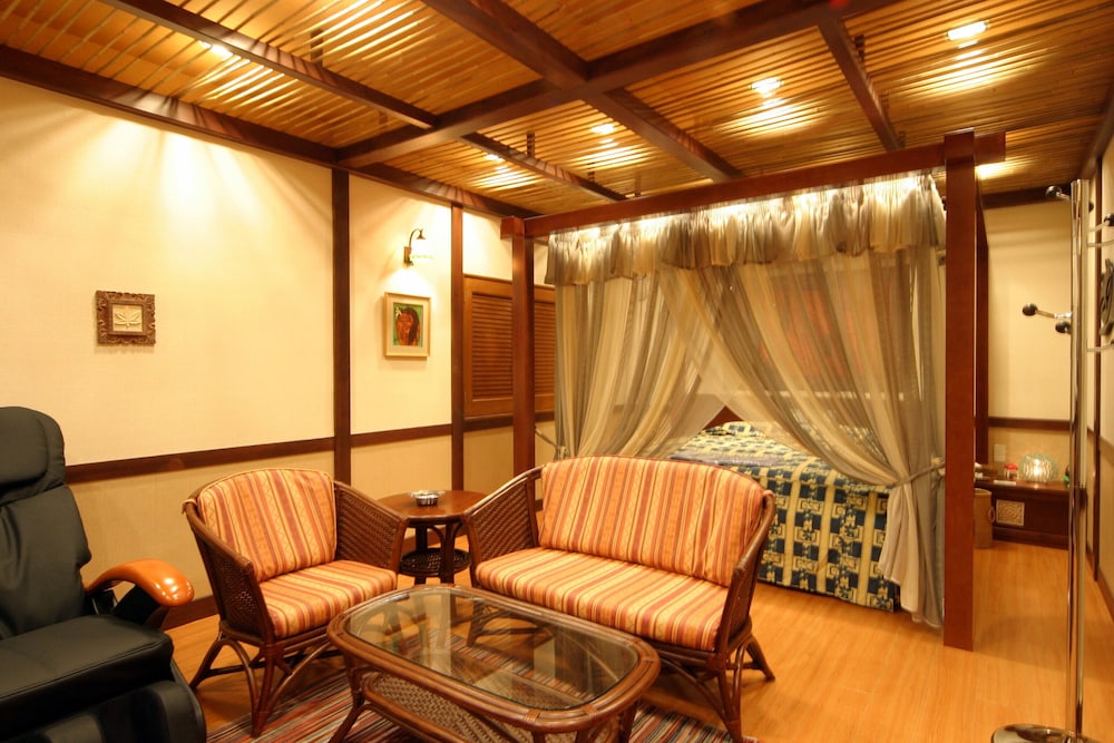 Double Room (Check In At 18:00, Check Out At Noon The Next Day, Breakfast And Dinner Included)