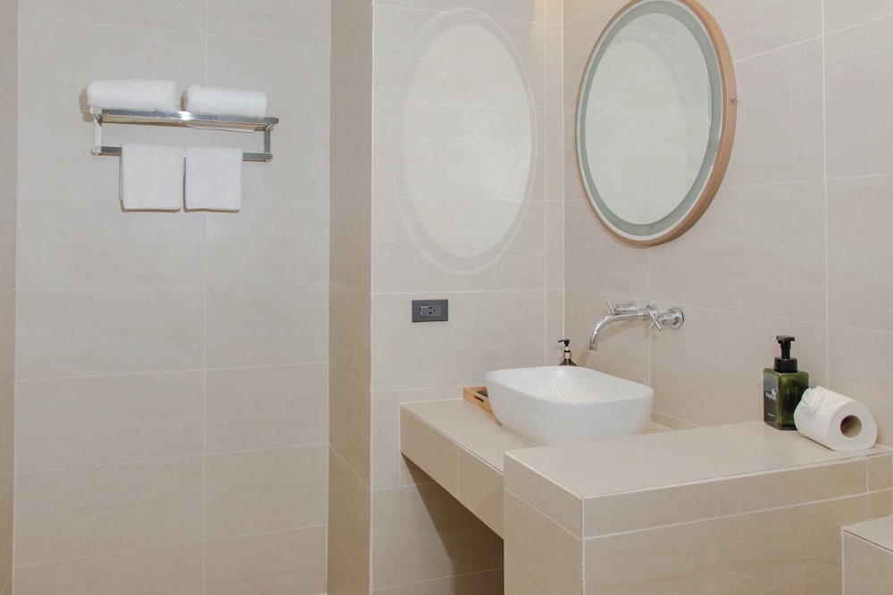 Deluxe Twin Room ( 2 single beds) - Photo 6