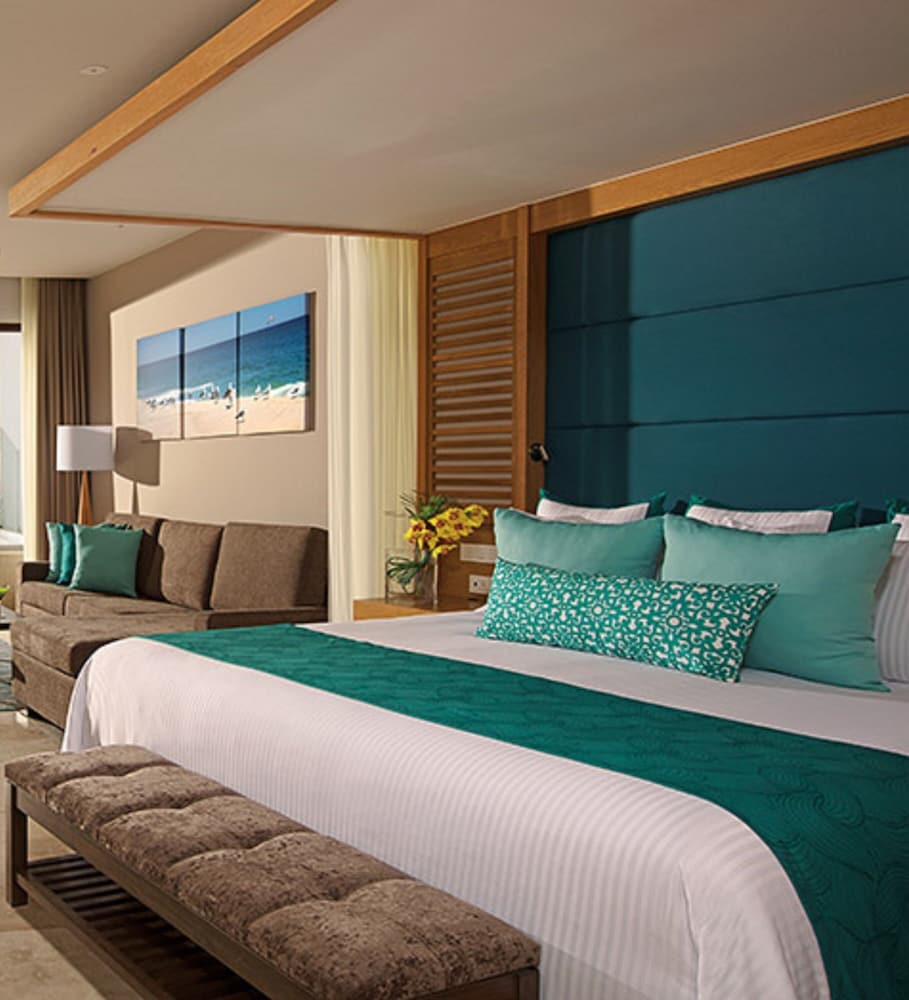 Junior Suite - King Bed